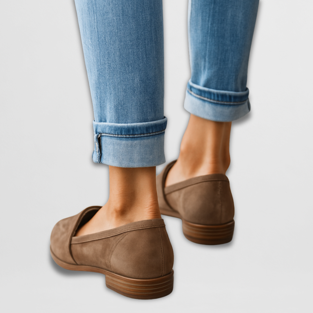 Iris™ | Mocassins en suédine taupe à bout pointu