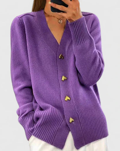 Lillyanne™ | Cardigan à boutons cœur — maille douce, tombé fluide, chic au quotidien