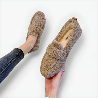 Solène™ | Mules douces antidérapantes — chaleur cocon, style facile, sécurité à chaque pas